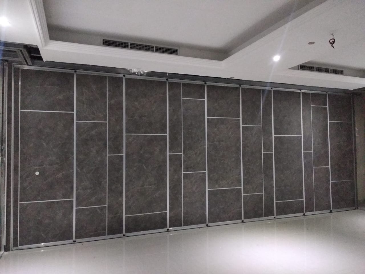 Partisi Ruangan Minimalis HPL Dari Pireki Asia