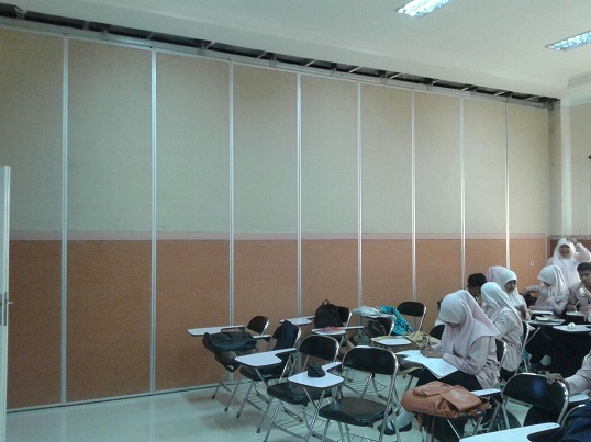 Partisi Geser Ruang Kelas Sekolah dan Kampus